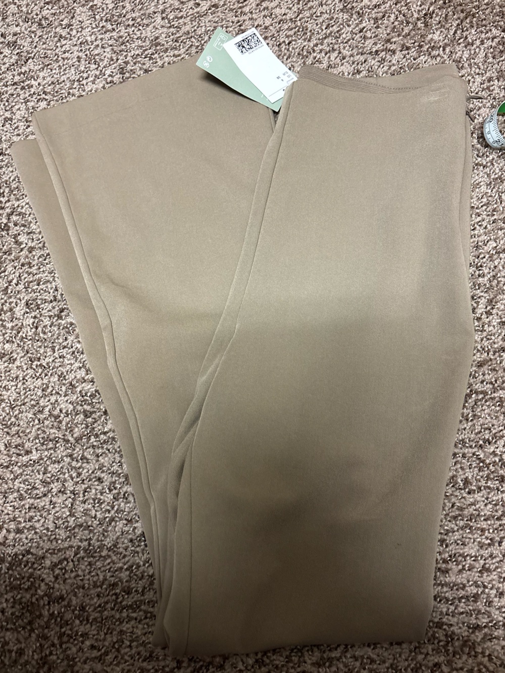 H&M NWT High Rise Flare Pants, Size 6(waist26")